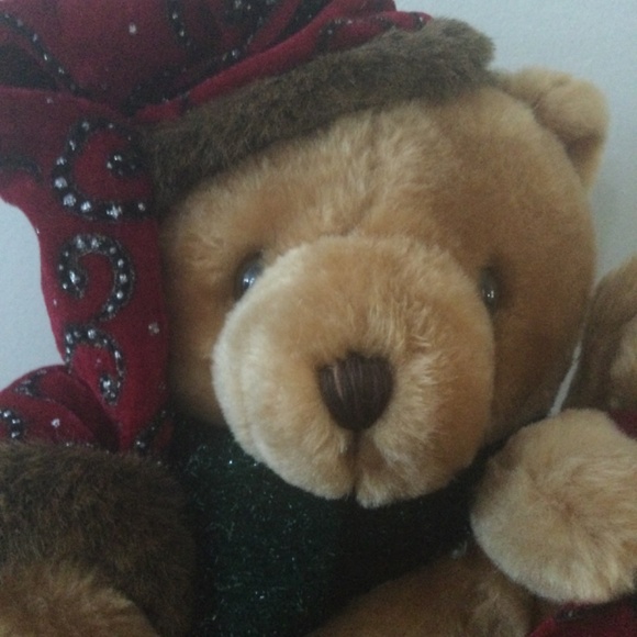 Collectable Holliday bear - Picture 3 of 5